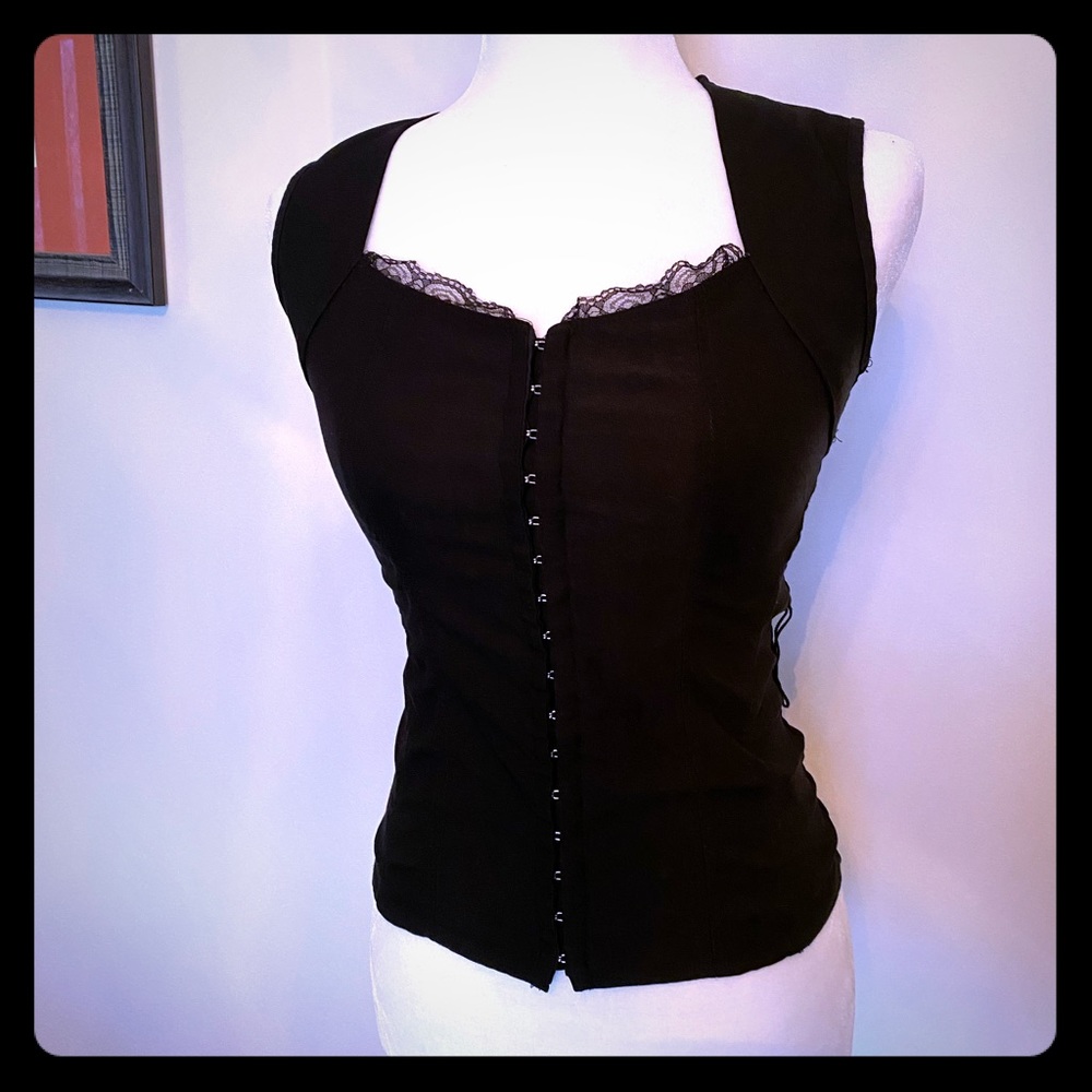 Women’s fitted tank